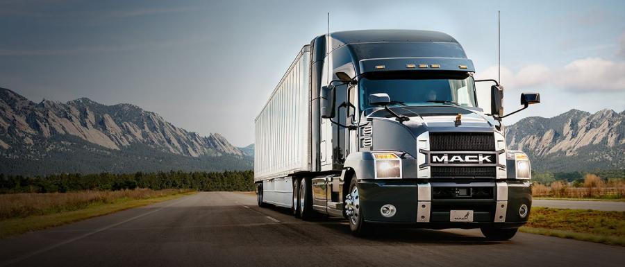  Mack Anthem 70-inch Stand Up Sleeper Cab 2018 года  (фото 9 из 18)